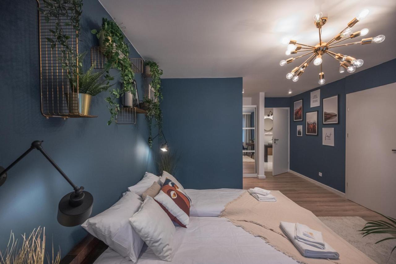Spacious Apart ~ 150m Main Square ~ Self check-in 24h Breslavia Esterno foto